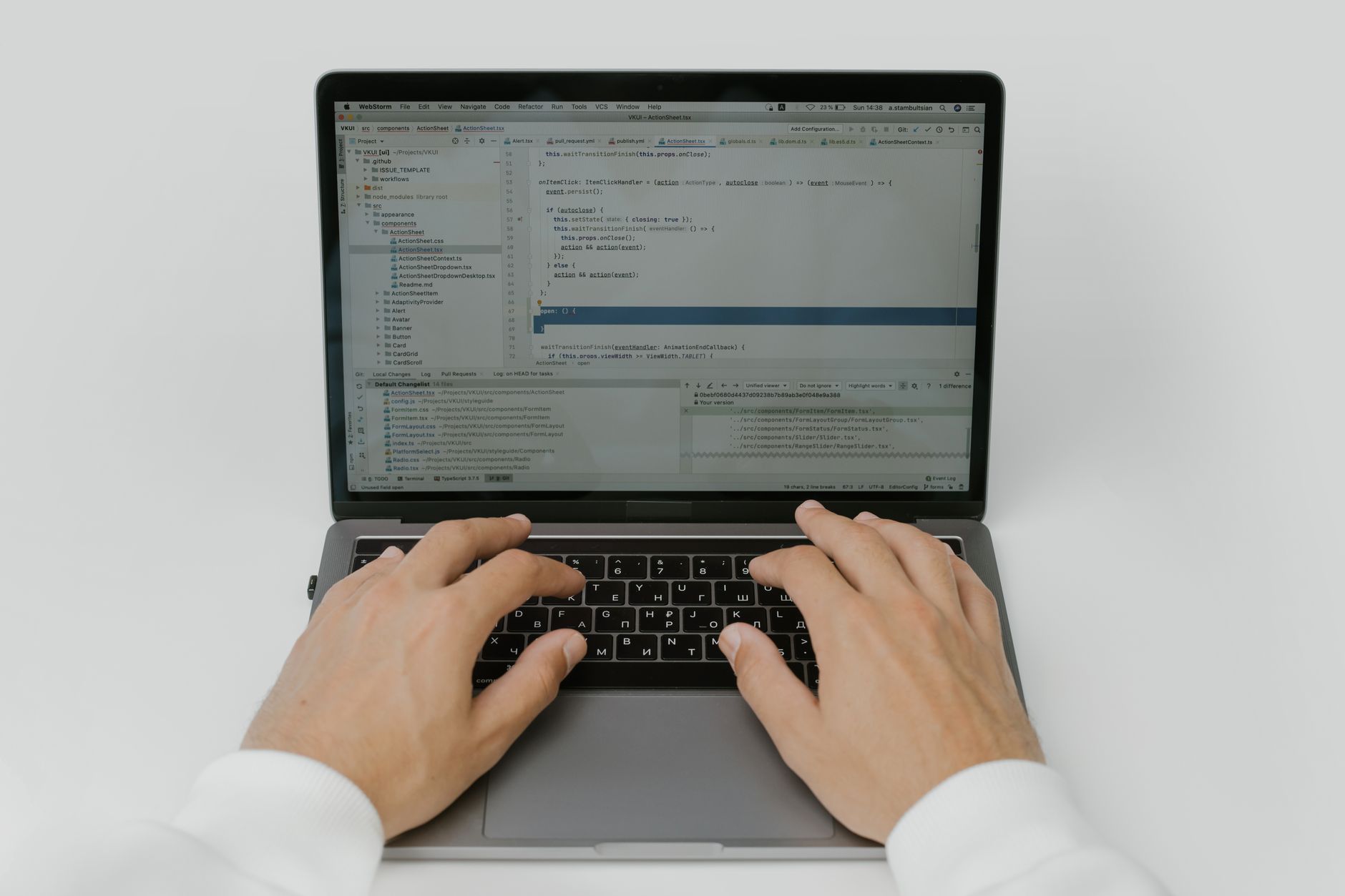 Tampilan antarmuka aplikasi POS berbasis JavaScript dengan fitur penjualan, stok, dan laporan real-time